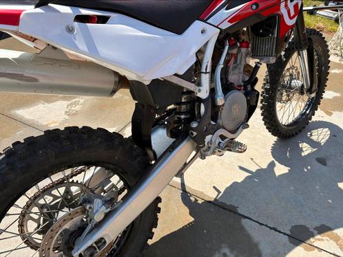 Husqvarna 300cc, Fietsen en Brommers, Brommers | Crossbrommers, Zo goed als nieuw, Ophalen