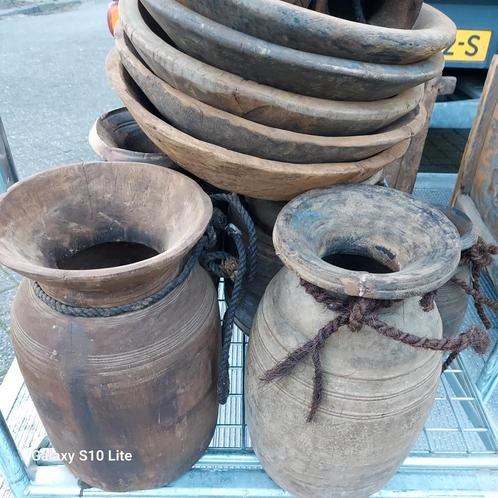 Nepalese potten kruiken kasten ibiza teak meubels  louvre, Huis en Inrichting, Woonaccessoires | Droogbloemen, Zo goed als nieuw