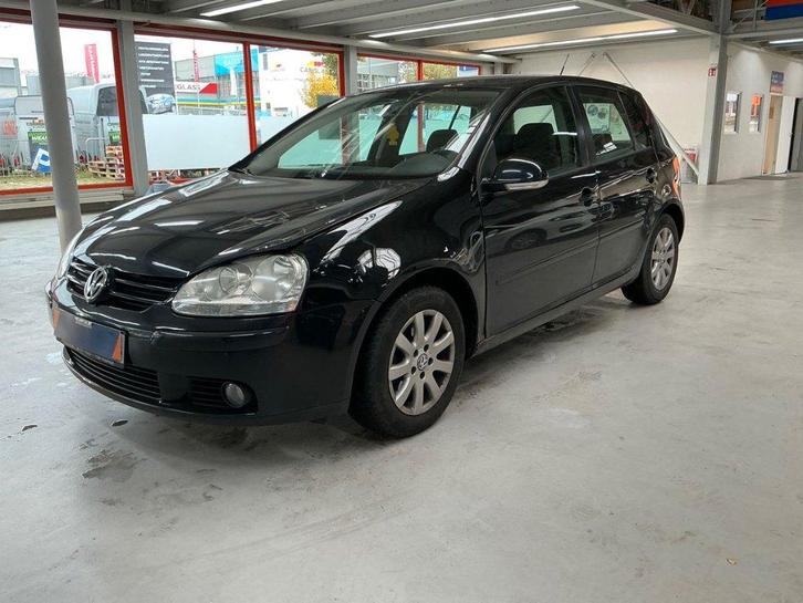 Volkswagen Golf V 2008 v 1.6, Autos, Volkswagen, Particulier, Golf, Essence, Euro 4, Coupé, 5 portes, Boîte manuelle, Noir, Noir