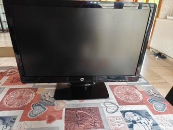 Moniteur HP 58cm full HD 1080p en parfait état 