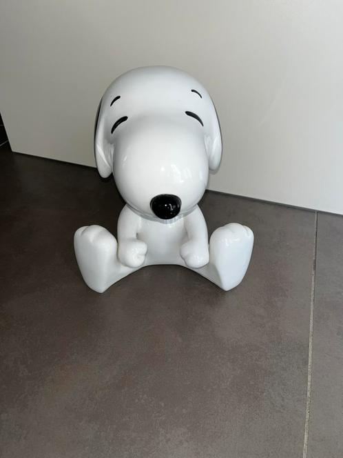 Grote Snoopy spaarpot, Verzamelen, Spaarpotten, Zo goed als nieuw, Strip- of Tekenfilmfiguur, Steen, Aardewerk of Keramiek, Ophalen of Verzenden