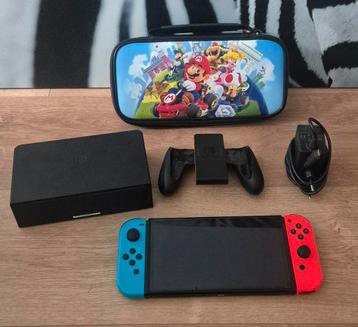 Nintendo switch oled compleet in perfecte staat met etui  beschikbaar voor biedingen