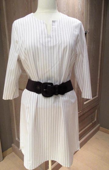 Nieuwe witte katoenen jurk / tuniek, Medium beschikbaar voor biedingen