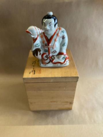 Statuette japonaise, Enlèvement ou Envoi