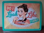 Plaque en métal pin-up humour vintage "Do I look like I care, Comme neuf, Enlèvement ou Envoi