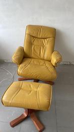 Gratis 2 Fauteuil vintage leder met voetenbank, Ophalen, Gebruikt