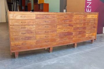 Aanrechtblad, ambachtelijke kast met 30 laden Vintage Antiqu beschikbaar voor biedingen
