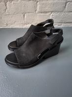 Stijlvolle zwarte Camper sandalen met daimleder, Kleding | Dames, Schoenen, Zwart, Nieuw, Camper, Sandalen of Muiltjes