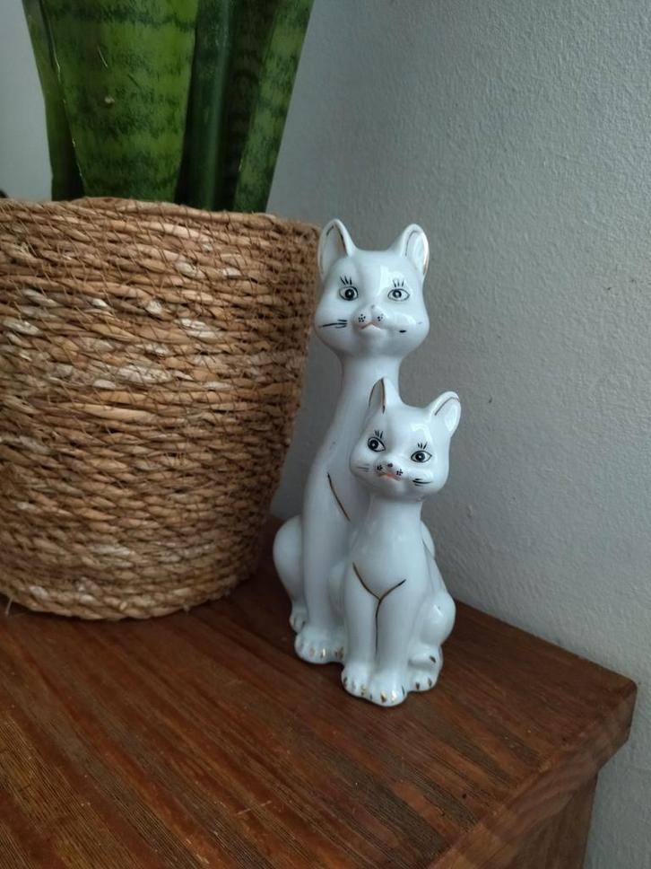 Figurine Chat en porcelaine vintage, Collections, Statues & Figurines, Enlèvement ou Envoi