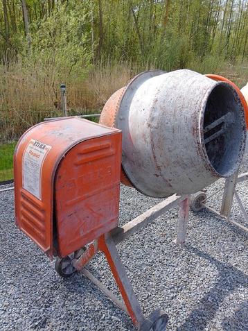 betonmolen beschikbaar voor biedingen