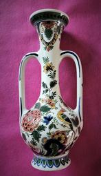 Vase polychrome en royal Delft, Antiquités & Art, Enlèvement ou Envoi