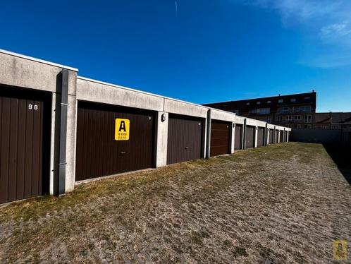 Garage te koop in Bredene, Immo, Garages en Parkeerplaatsen
