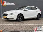 Volvo V40 2.0 D2 Nordic+ € 6.950 NETTO | Leder | Pano | Clim, Auto's, Volvo, Automaat, Wit, V40, Te koop
