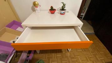 Ikea bureau Micke beschikbaar voor biedingen