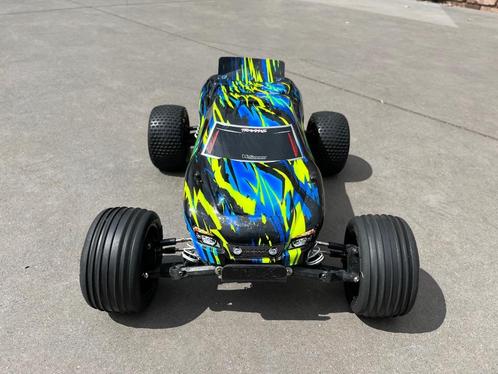 Traxxas rustler vxl ( 2roue motrices), Hobby en Vrije tijd, Modelbouw | Radiografisch | Auto's, Zo goed als nieuw, Auto offroad