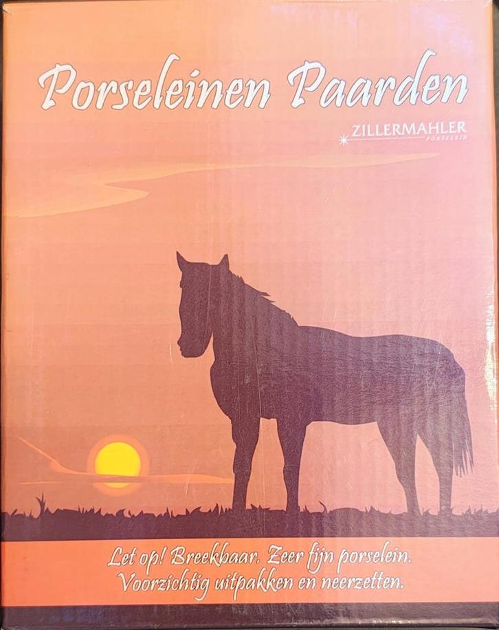 Cheval en porcelaine biscuitée Zillermahler., Antiquités & Art, Antiquités | Porcelaine, Enlèvement ou Envoi