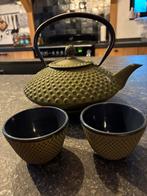 Theepot set - gietijzer - 4 delig, Ophalen, Zo goed als nieuw