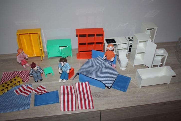 lot IKEA poppenhuis , meubels , popjes 12 cm , toebehoren, Kinderen en Baby's, Speelgoed | Poppenhuizen, Zo goed als nieuw, Accessoires