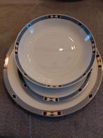 Service assiettes porcelaine, Antiquités & Art, Enlèvement