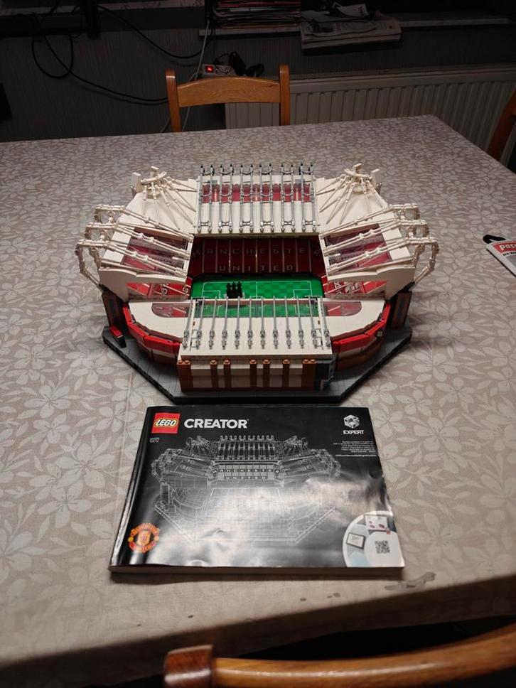 Lego stadion old Trafford 10272, Enfants & Bébés, Jouets | Duplo & Lego, Comme neuf, Lego, Ensemble complet, Enlèvement