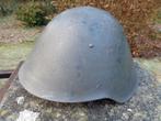 NVA helm , vroeg model met nieten, lederen binnenwerk intact, Enlèvement ou Envoi, Armée de terre, Casque ou Béret