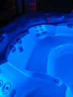 Jacuzzi. Gratis geleverd geplaatst, Ophalen of Verzenden, Zo goed als nieuw