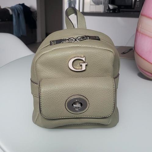 Rugzakje Esprit +-25 cm., Handtassen en Accessoires, Tassen | Rugtassen, Zo goed als nieuw, Ophalen of Verzenden