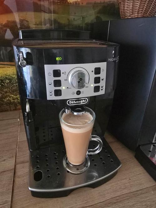 De Longhi MAGNIFICA S, Elektronische apparatuur, Koffiezetapparaten, Zo goed als nieuw, Gemalen koffie, Koffiemachine, Ophalen