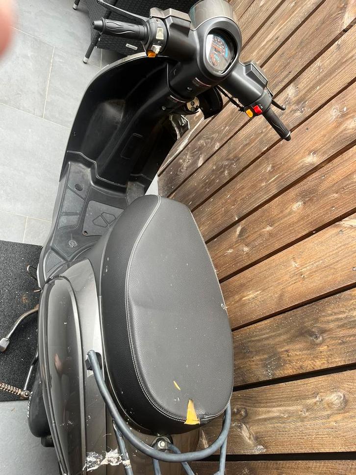Fly scooter te koop – voor onderdelen of herstelling., Fietsen en Brommers, Scooters | Overige merken, Zo goed als nieuw, Ophalen of Verzenden
