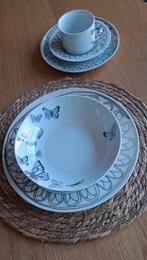 Servies 30 delig merk Zia, Huis en Inrichting, Ophalen, Bord(en)