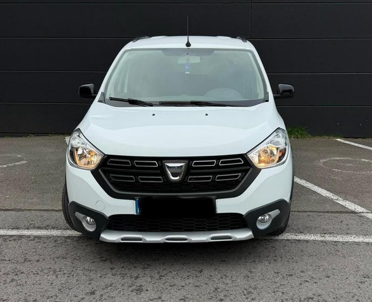 Dacia Lodgy Stepways 7 pl 2020, Auto's, Dacia, Particulier, Lodgy, ABS, Achteruitrijcamera, Adaptieve lichten, Adaptive Cruise Control