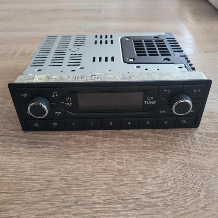 Ford radio , radio, Autos : Divers, Autoradios, Comme neuf, Enlèvement