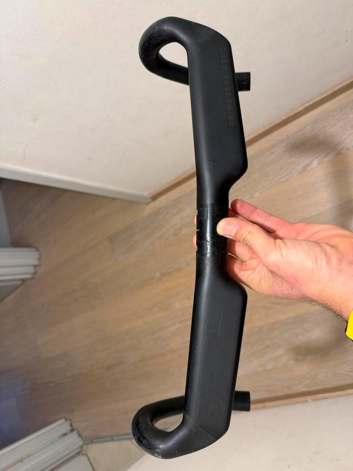 Prime Primavera Aero-hanger — Carbon 42 cm, Fietsen en Brommers, Fietsonderdelen, Zo goed als nieuw, Ophalen