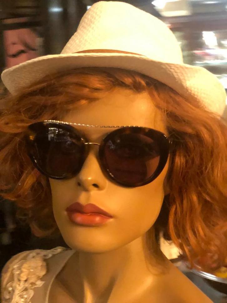 NIEUWE Roberto Cavalli dames zonnebril RC1128 damesbril, Handtassen en Accessoires, Zonnebrillen en Brillen | Dames, Nieuw, Zonnebril