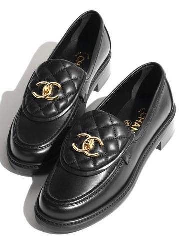 CHANEL LAMSLEREN MOCCASINS 2025 (NEW €1.500💖💖💖) ORIGINEEL beschikbaar voor biedingen