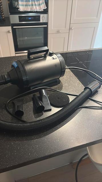 Waterblazer beschikbaar voor biedingen