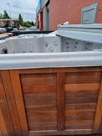 Jacuzzi  zeer netjes  houten omrand, Verzenden, Zo goed als nieuw