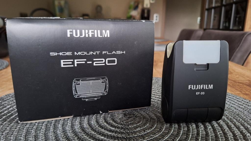 Fujifilm EF‑20 flitser, Audio, Tv en Foto, Foto | Flitsers, Zo goed als nieuw, Overige merken, Kantelbaar, Ophalen of Verzenden
