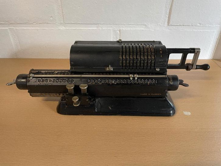 Rekenmachine van "Aktiebolaget Original Odhne" - Werkt nog, Antiek en Kunst, Antiek | Kantoor en Zakelijk, Ophalen of Verzenden