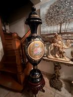 Grote vaas en antieke lamp met windhonden en artdeco beeld, Antiek en Kunst, Ophalen