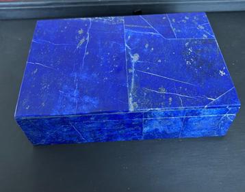 Handgemaakte Lapis lazuli beschikbaar voor biedingen