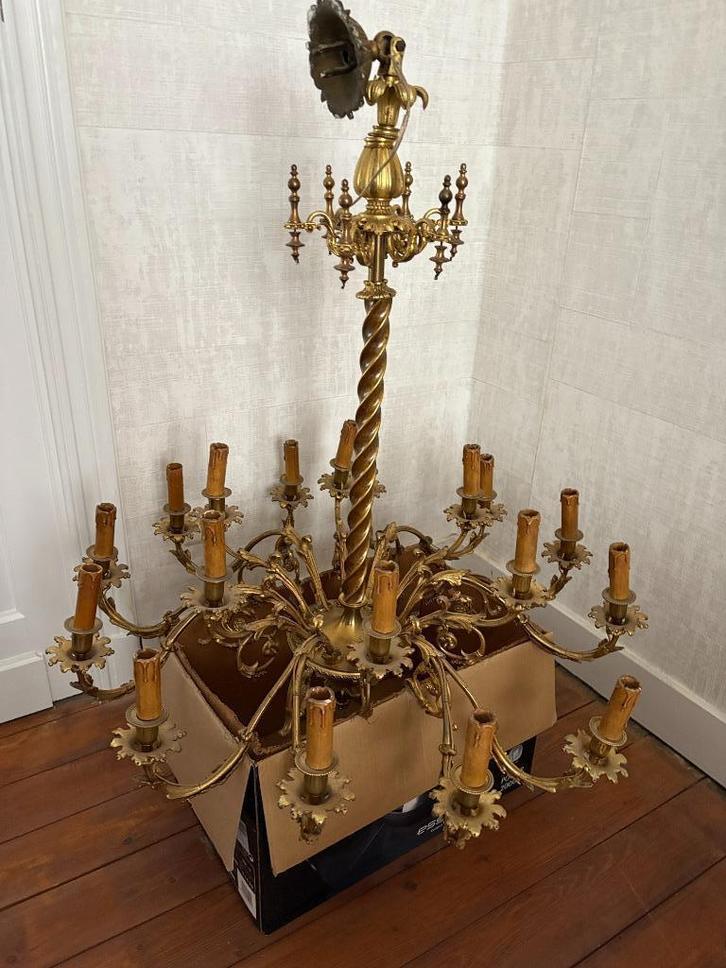 grote kroonluchter in verguld brons met 18 lichtpunten, Antiek en Kunst, Antiek | Verlichting, Ophalen