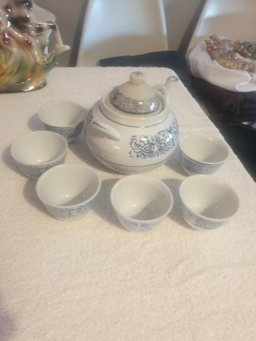 Service à thé + théière à vendre ! !, Antiquités & Art, Antiquités | Services (vaisselle) complet, Enlèvement