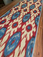 Decoratieve stof gekocht in Oezbekistan., Hobby en Vrije tijd, Stoffen en Lappen, Ophalen, Minder dan 30 cm, Satijn of Zijde, Nieuw