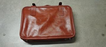 Valise en cuir Vintage beschikbaar voor biedingen