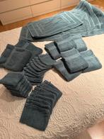 Stapel handdoeken en matjes, Ophalen of Verzenden, Zo goed als nieuw