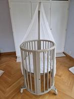Lit STOKKE Sleepi V2 avec matelas, housse2 et voile, Kinderen en Baby's, Babywiegjes en Ledikanten, Ophalen, Gebruikt, Wieg