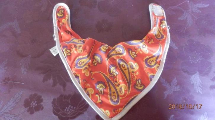(35) -foulard orange petit chien, Dieren en Toebehoren, Hondenkleding, Zo goed als nieuw, Hondenhalsdoek, Ophalen of Verzenden