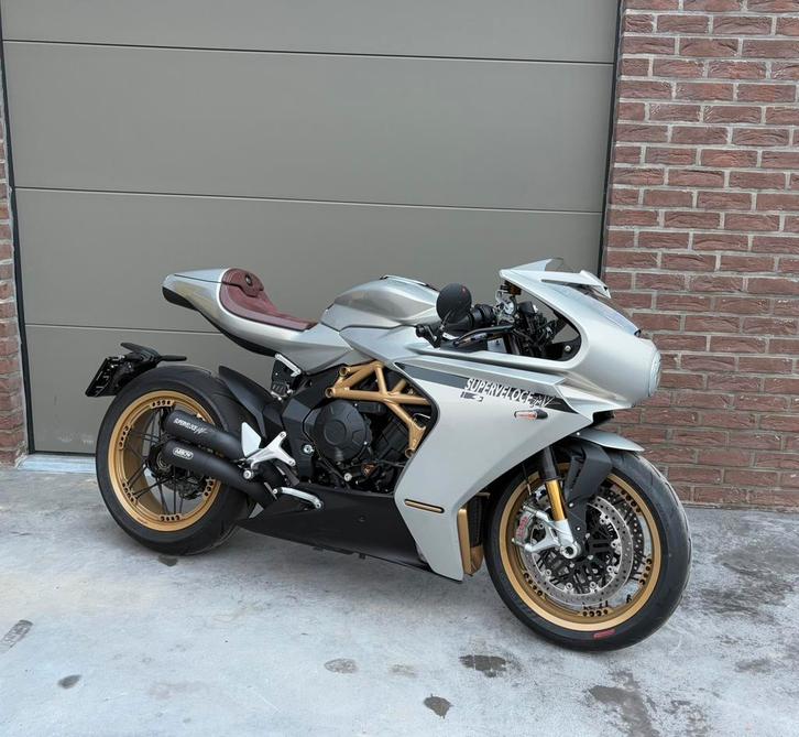 Mv Agusta Superveloce S - Reprise possible / Garantie 3 ans, Motos, Motos | MV Agusta, Particulier, plus de 35 kW, 3 cylindres