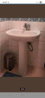 Lavabo met voet, Ophalen of Verzenden, Zo goed als nieuw